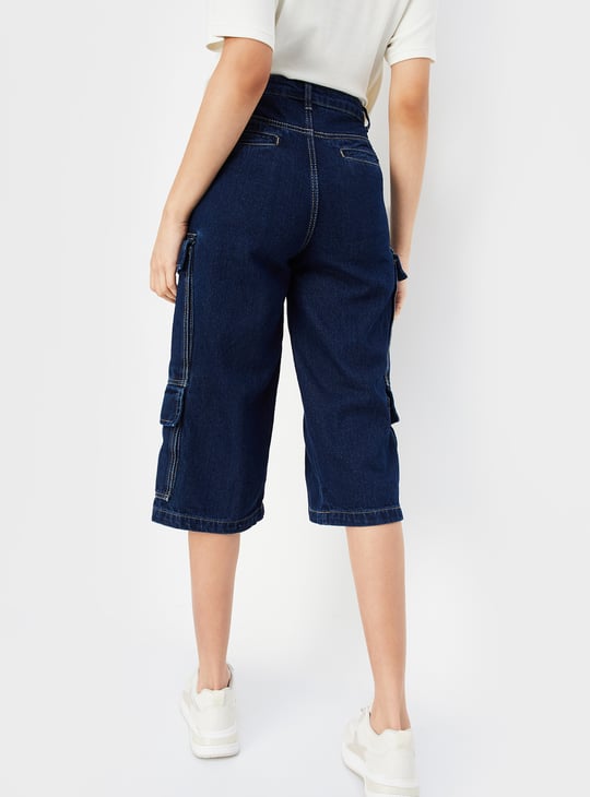 Women Solid Denim Capris with Cargo Pockets