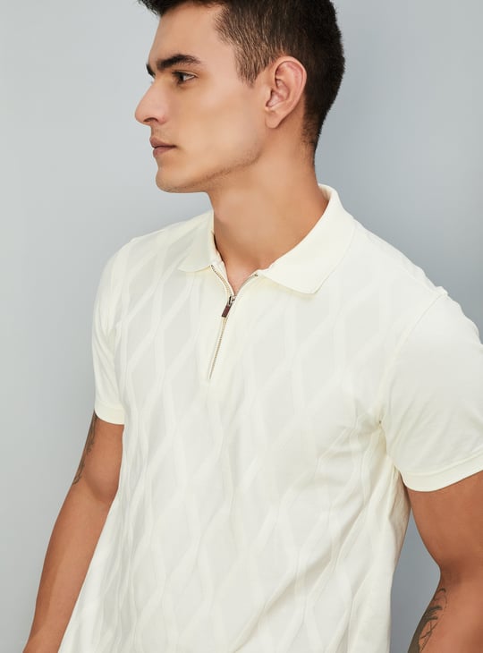 Men Slim Fit Textured Zipper Polo T-shirt