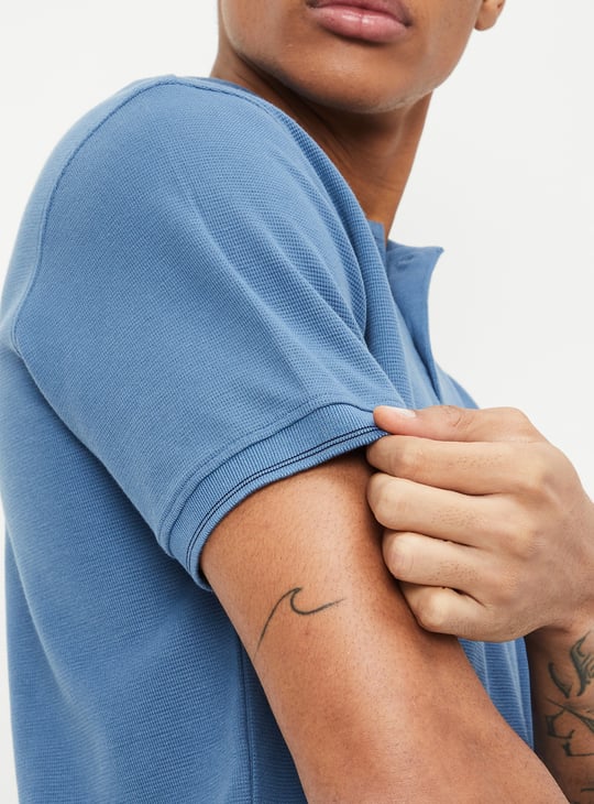 Men Solid Regular Fit Polo T-shirt