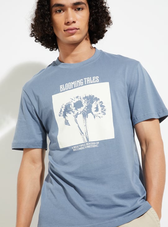 URB_N Men Graphic Chest Print T-shirt