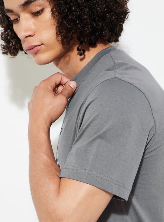 URB_N Men Graphic Printed T-shirt