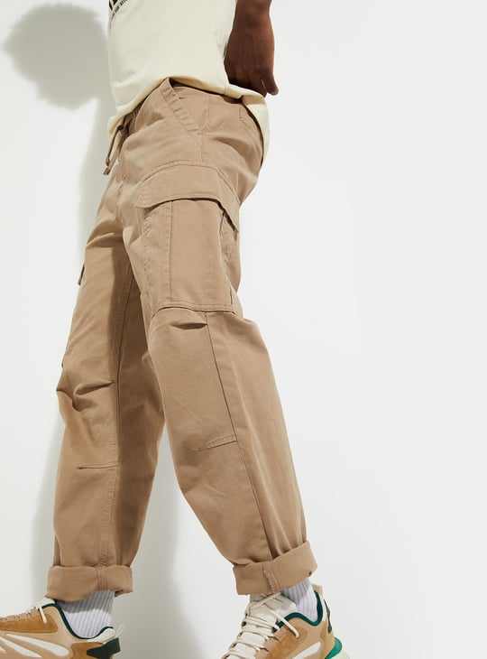 URB_N Men Solid Cargo Trousers