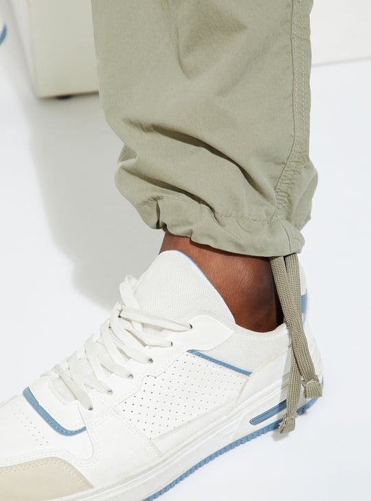 URB_N Men Solid Parachute Pants with Cargo Pockets