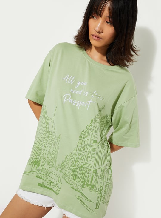 URB_N Women Oversized Graphic Printed T-shirt