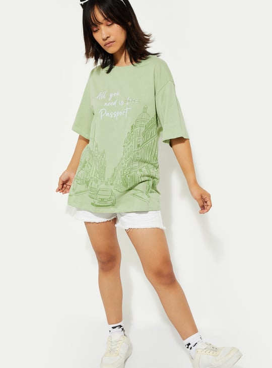 URB_N Women Oversized Graphic Printed T-shirt