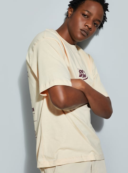 URB_N Men Oversized Back Graphic Printed T-shirt