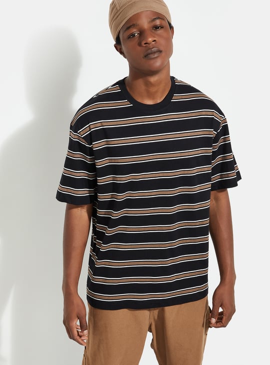 URB_N Men Oversized Striped T-shirt