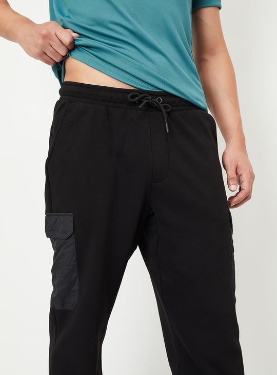 Men Solid Athleisure Cargo Joggers