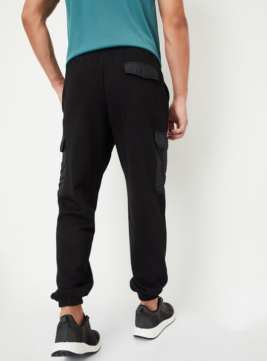 Men Solid Athleisure Cargo Joggers
