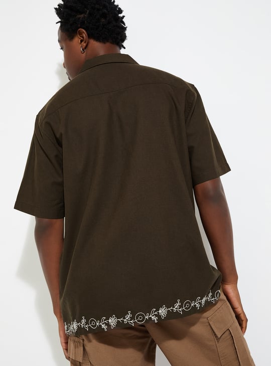 URB_N Men Embroidered Oversized Resort Shirt