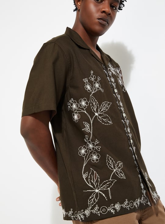 URB_N Men Embroidered Oversized Resort Shirt