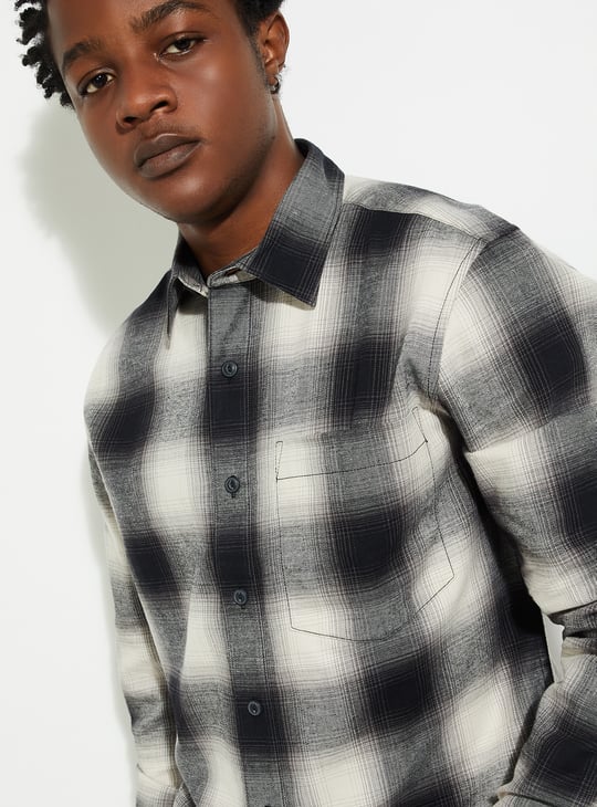 URB_N Men Regular Fit Checked Shirt