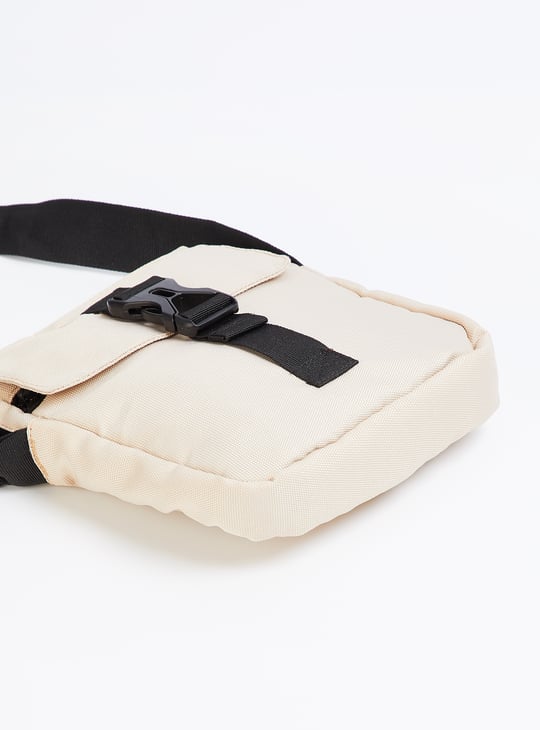 Men Solid Crossbody Bag