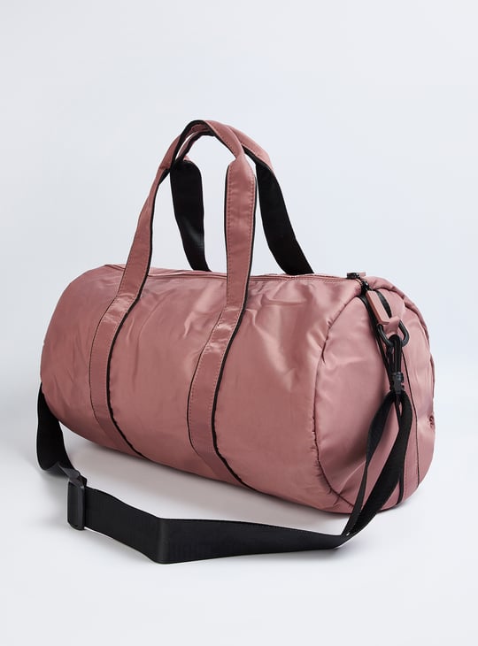 Women Solid Duffle Bag