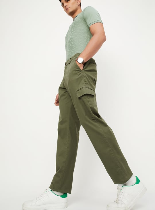 Men Slim Fit Solid Flexi Waist Cargo Chinos