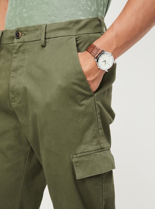 Men Slim Fit Solid Flexi Waist Cargo Chinos