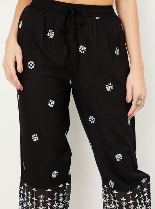 Women Embroidered Straight Pants