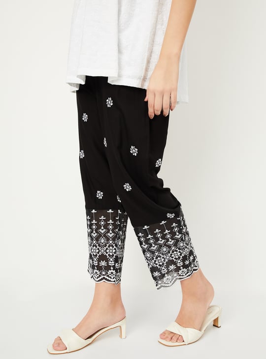 Women Embroidered Straight Pants