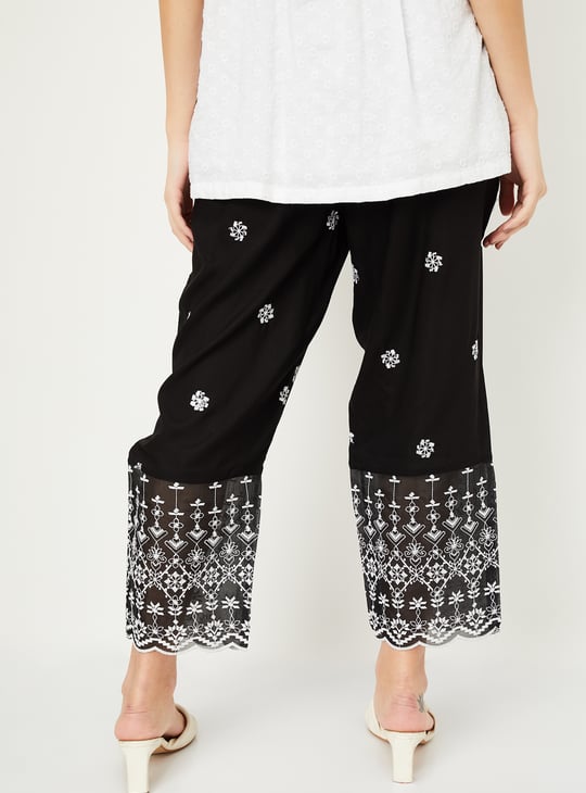 Women Embroidered Straight Pants