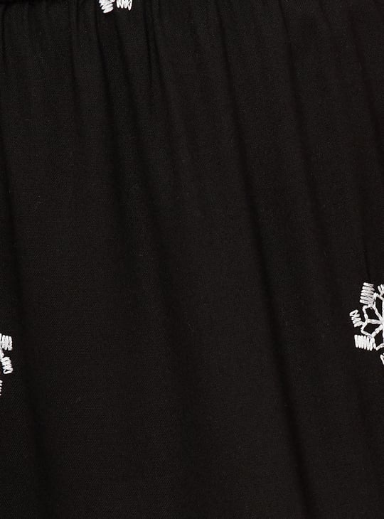 Women Embroidered Straight Pants