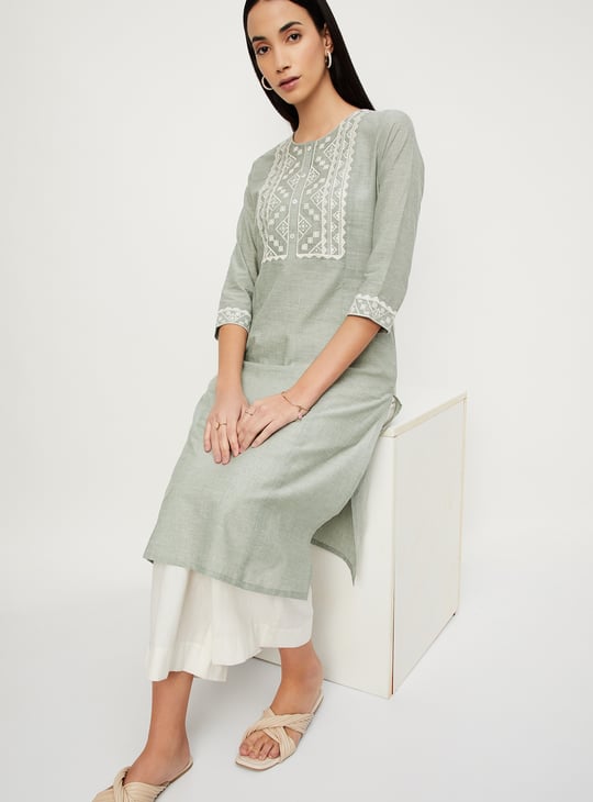 Women Embroidered Straight Kurta