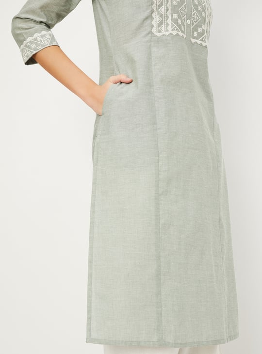 Women Embroidered Straight Kurta
