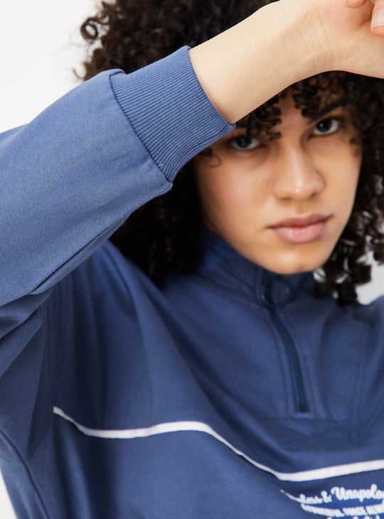 Women Printed Crop Sweatshirt