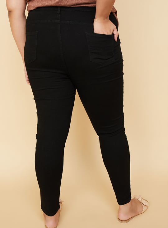 Women Solid Skinny Fit Jeans