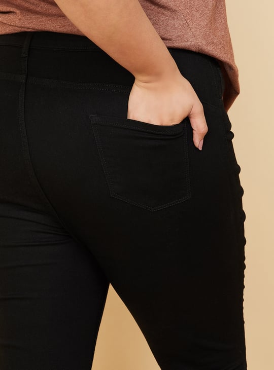 Women Solid Skinny Fit Jeans