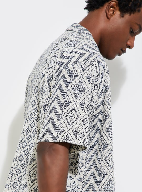 URB_N Men Relaxed Fit Jacquard Resort Shirt Jacquard