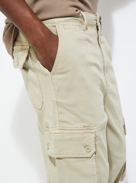 URB_N Men Relaxed Fit Cargo Trousers