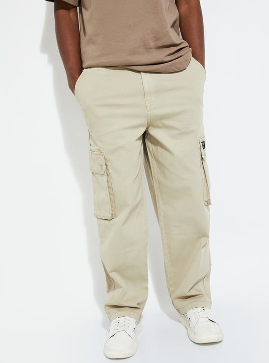 URB_N Men Relaxed Fit Cargo Trousers