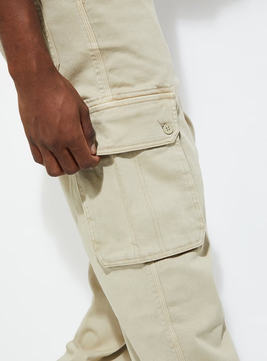 URB_N Men Relaxed Fit Cargo Trousers