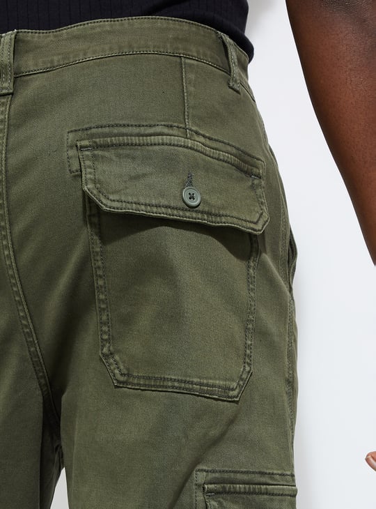 URB_N Men Relaxed Fit Cargo Trousers