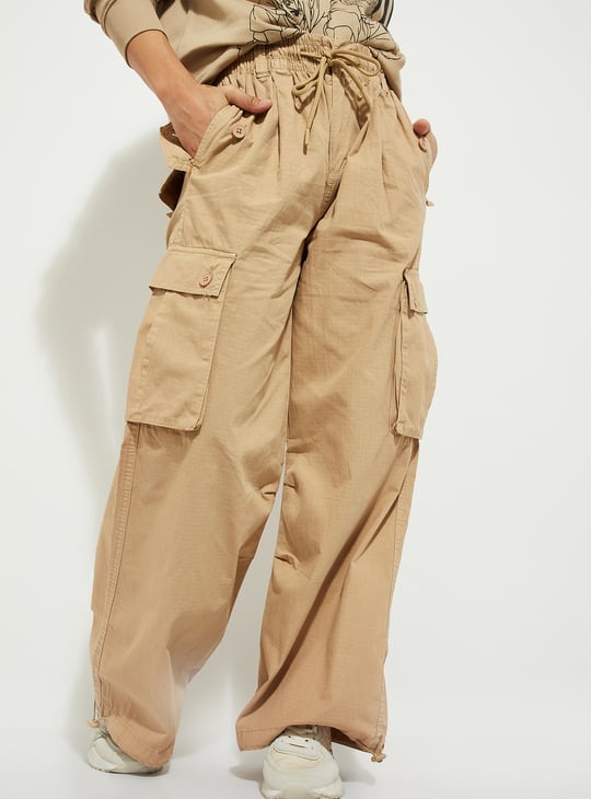 URB_N Women Solid Parachute Pants with Cargo Pockets