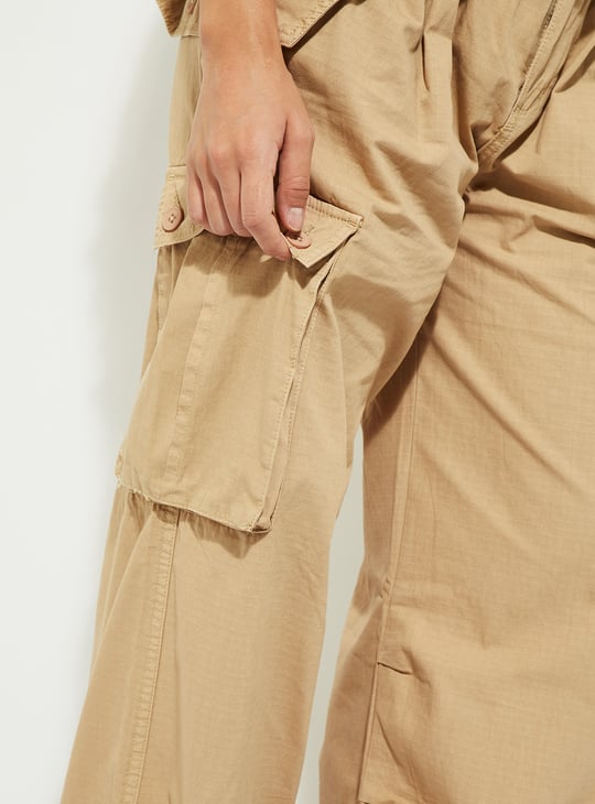 URB_N Women Solid Parachute Pants with Cargo Pockets
