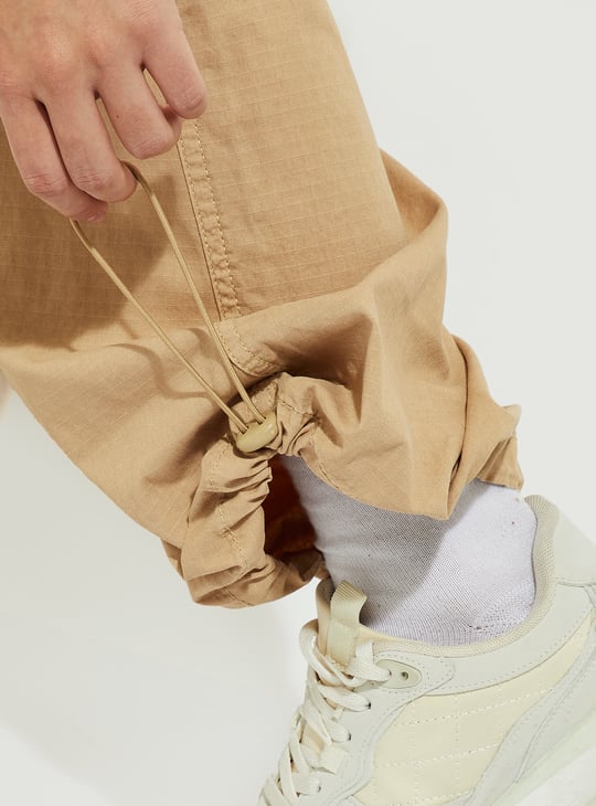 URB_N Women Solid Parachute Pants with Cargo Pockets