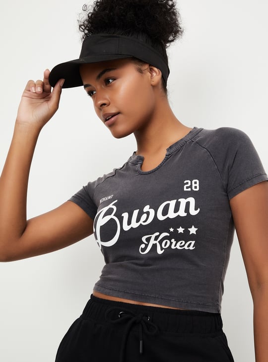 Women Acid Washed Cropped T-shirt