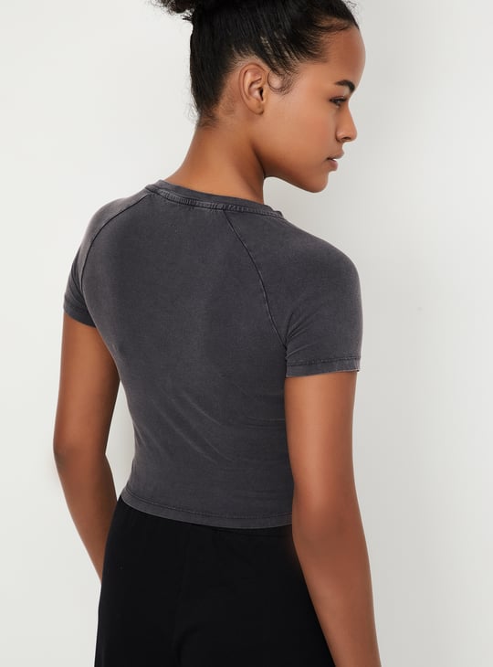 Women Acid Washed Cropped T-shirt
