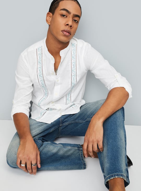 Men Embroidered Slim Fit Kurta