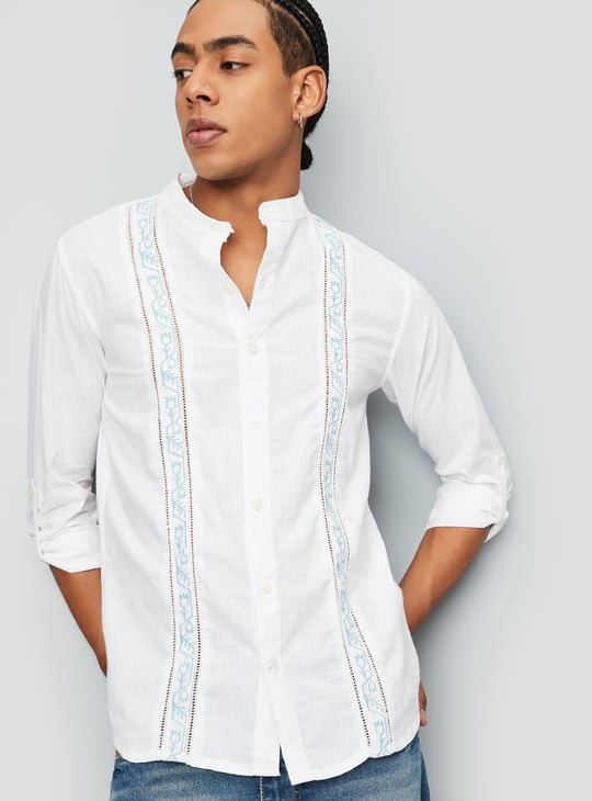 Men Embroidered Slim Fit Kurta
