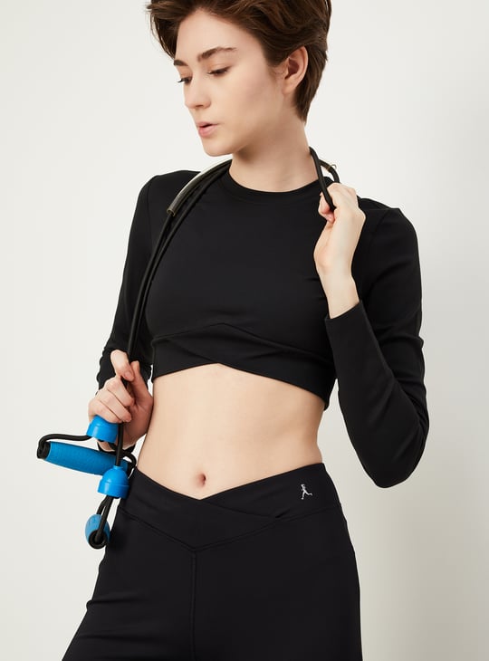 Women Solid Sports Crop Top