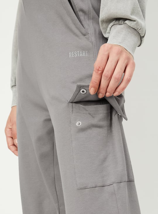 Women Solid Athleisure Cargo Joggers