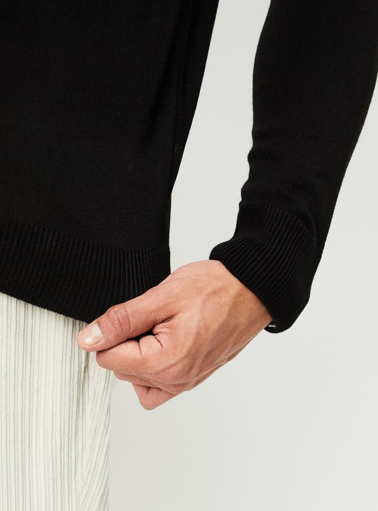 Men Solid High Neck Sweater