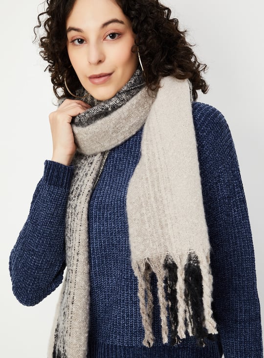 Women Textured Muffler