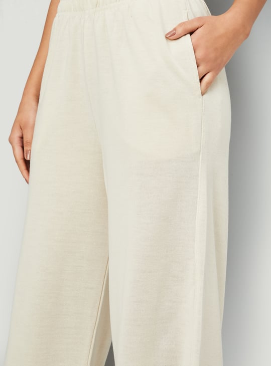 Women Solid Knit Straight Pants