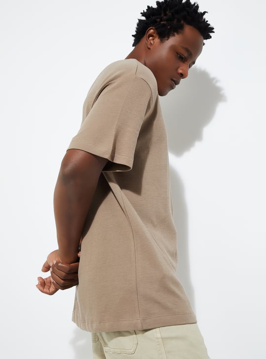 URB_N Men Relaxed Fit Textured T-shirt