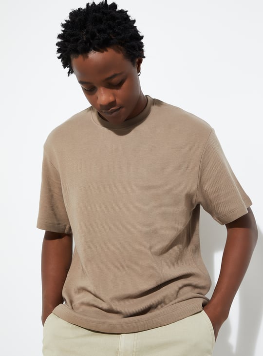 URB_N Men Relaxed Fit Textured T-shirt