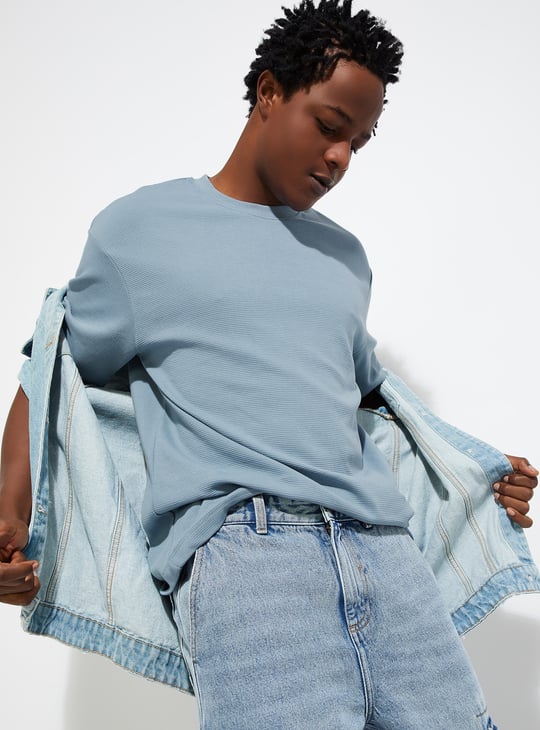 URB_N Men Relaxed Fit Textured T-shirt | Textured