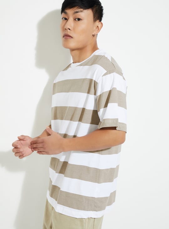 URB_N Men Striped T-shirt